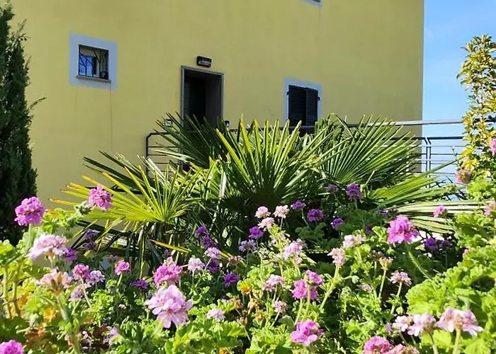 La Coccinelle - Superb Views * Corniglia