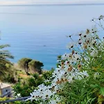 La Coccinelle - Superb Views Appartement