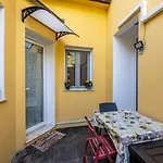 La Coccinelle - Superb Views *