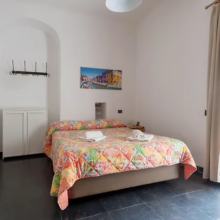 La Coccinelle - Superb Views Corniglia