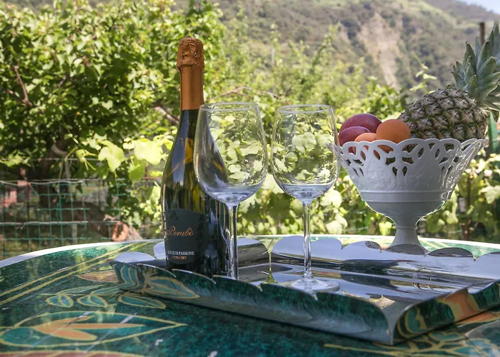 La Coccinelle - Superb Views * Corniglia